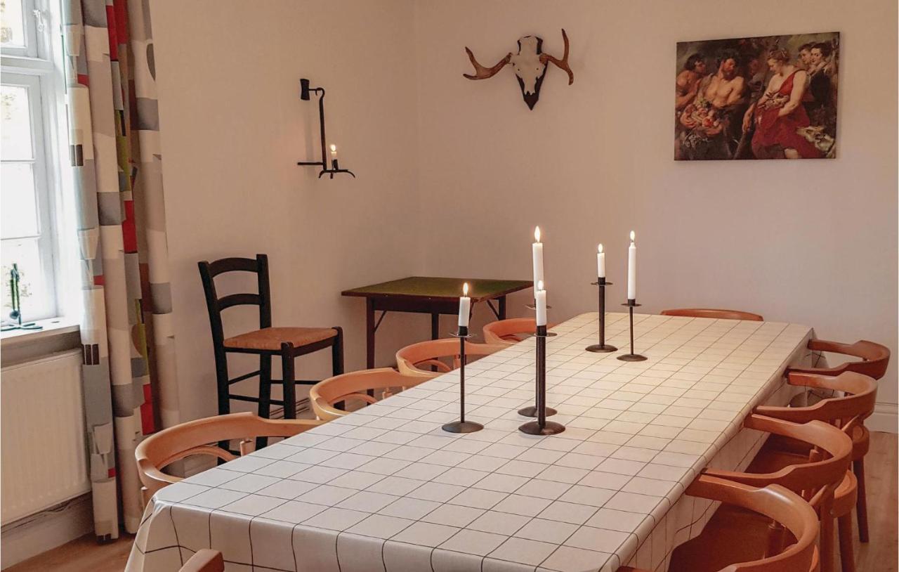 Nice Home In Mantorp With Kitchen Εξωτερικό φωτογραφία