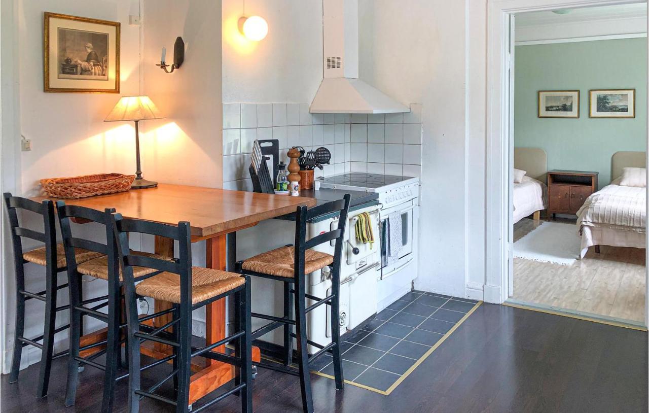 Nice Home In Mantorp With Kitchen Εξωτερικό φωτογραφία