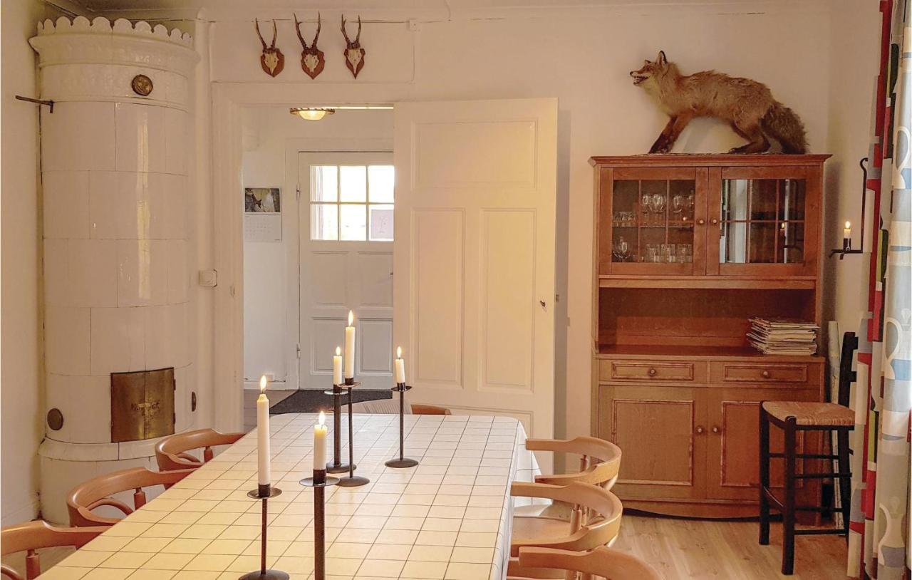 Nice Home In Mantorp With Kitchen Εξωτερικό φωτογραφία
