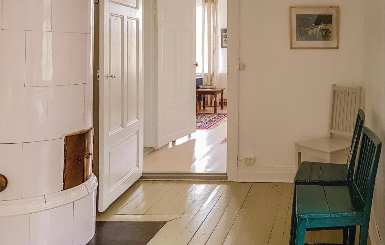 Nice Home In Mantorp With Kitchen Εξωτερικό φωτογραφία