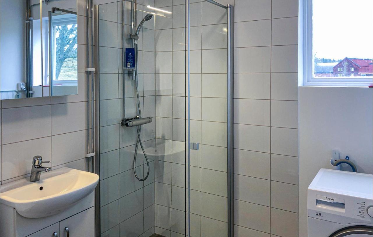 Nice Home In Mantorp With Kitchen Εξωτερικό φωτογραφία