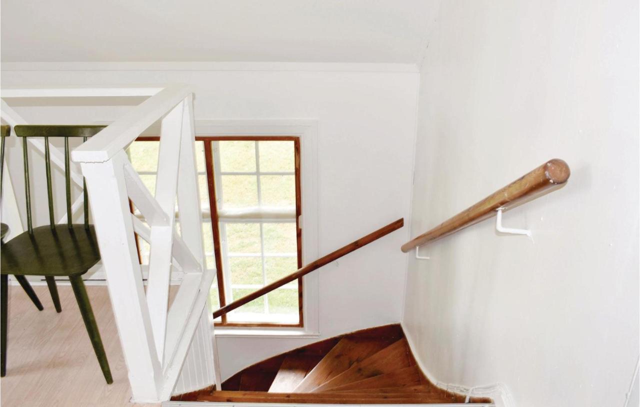 Nice Home In Mantorp With Kitchen Εξωτερικό φωτογραφία